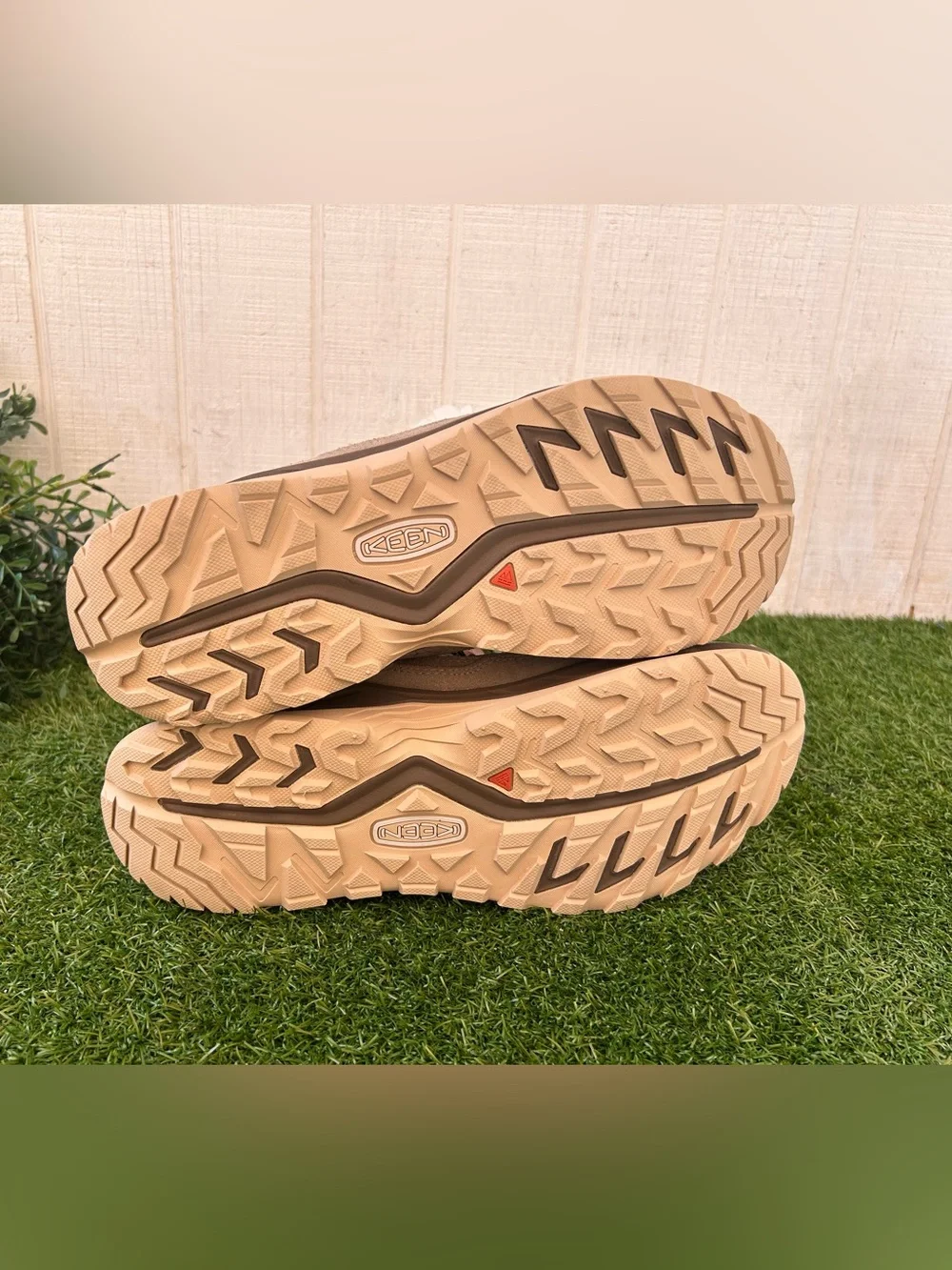KEEN Men's Hightrail Waterproof Hiking Shoe $150 size 12 like new /no box